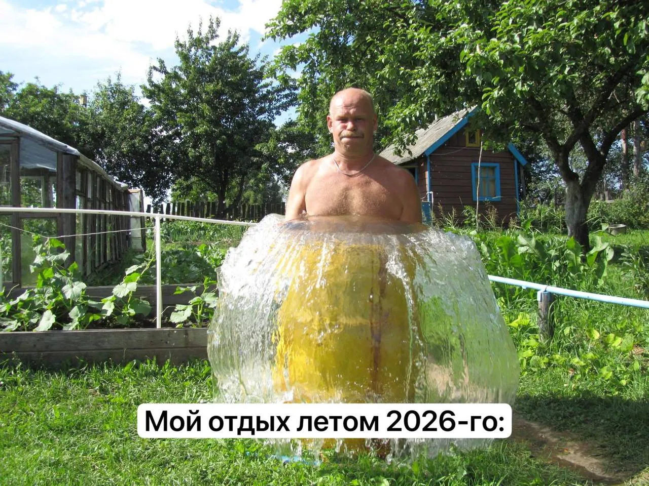 Подмосковные коттеджи с бассейнами в топе по брони для отдыха в этом сезоне Спрос на загородные дома с бассейнами вырос в 2 2 раза Чаще всего их арендуют именно у нас в Московской области объём спроса увеличился на 37 Особенно высок он в Красногорске там интерес подскочил на 117 Цены на аренду в регионе от 15 000 до 20 000 рублей сутки небольшие коттеджи до 100 000 до более 200 000 рублей сутки премиум варианты В большинстве домов уже есть бассейн сауна и мангал всё для комфортного летнего отдыха без выезда за пределы региона А вы где будете отдыхать летом помимо города у себя на даче арендую коттедж поеду в другую страну регион ага на работе Подпишись на интересные новости Мы в МАХ