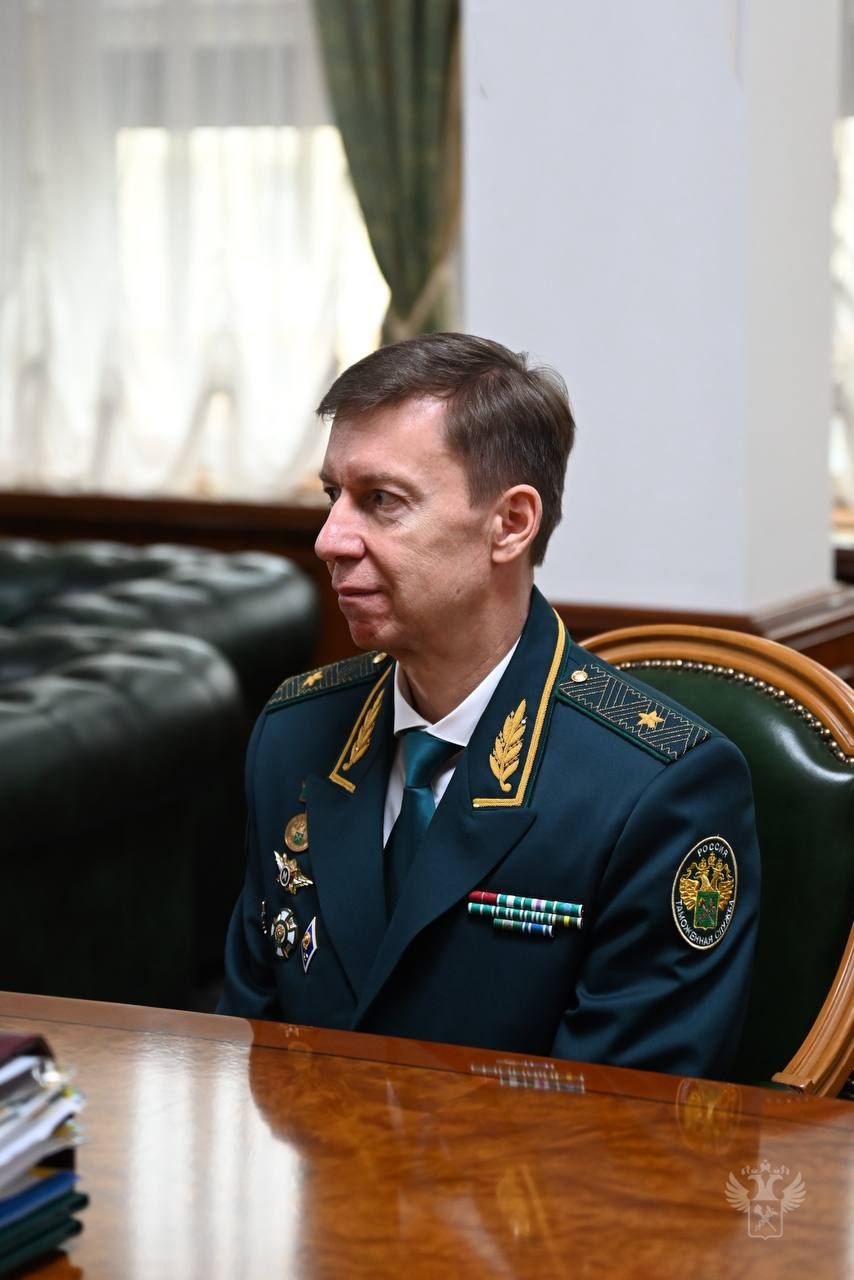 Начальник Домодедовской таможни Андрей Ровчак с 19 мая назначен исполняющим обязанности заместителя начальника Управления товарной номенклатуры ФТС России.
