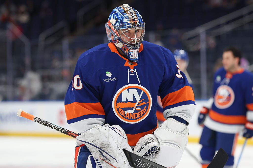 Нью Йорк Айлендерс поместил Сорокина в список травмированных Как сообщила пресс служба клуба у него повреждение нижней части тела Илья в текущем сезоне НХЛ провёл 24 матча одержал 12 побед при 91 отражённых бросков news matchtv Andrew Mordzynski Getty Images