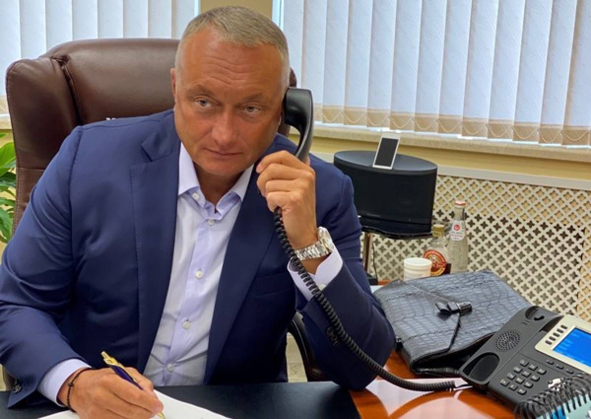Савельев в огне: долги, уголовные дела и споры о выведенных миллионах С бывшего члена Совета Федерации от Тульской области Дмитрия Савельева, обвиняемого в убийстве, хотят взыскать 2 млрд рублей. Подписаться ↗ Обратная связь