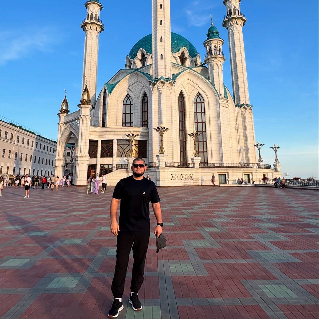 Хабиб Нурмагомедов снова посетит Татарстан в декабре этого года Вместе с Исламом Махачевым он приедет в Альметьевск на турнир по смешанным единоборствам kazan