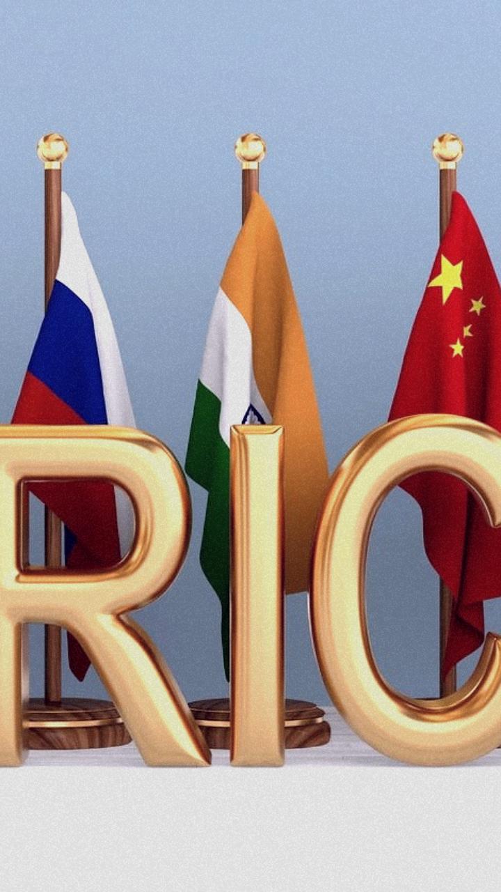 Доля ВВП стран БРИКС+ в мировой экономике продолжает расти, а государств G7 сокращается