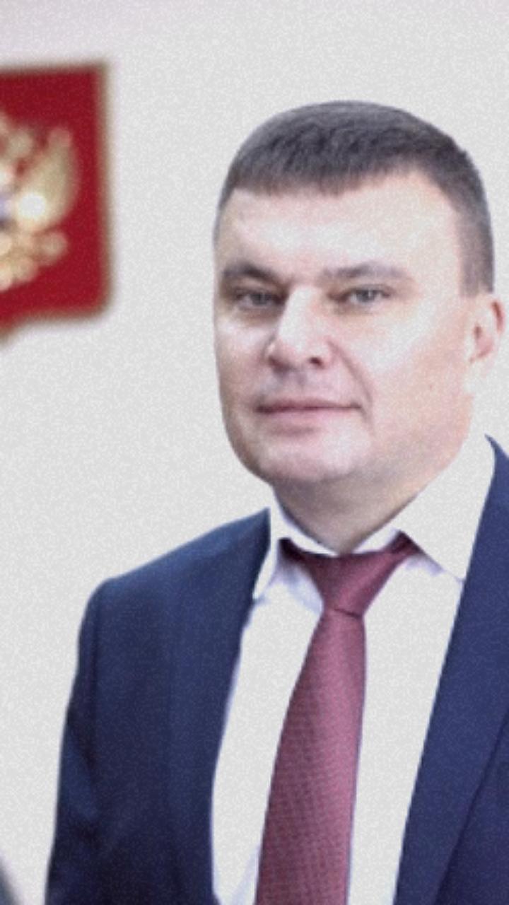 Экс-министр здравоохранения отправляется в зону спецоперации в должности полевого хирурга