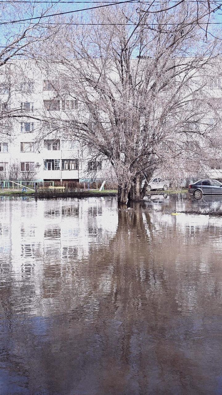 Губернатор направил 1 млрд рублей на выплаты жителям пострадавшей от паводка Оренбургской области