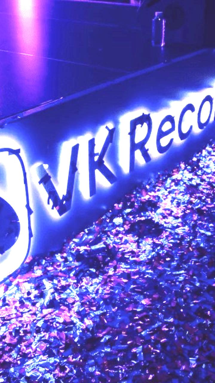 VK приобрела 40% билетной платформы Intickets.ru