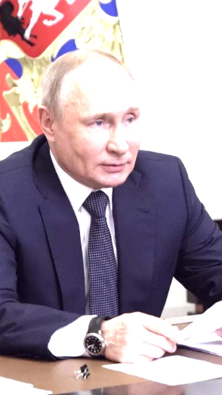 Доверие россиян к Владимиру Путину достигло 83% по результатам опроса ФОМ и РОМИР