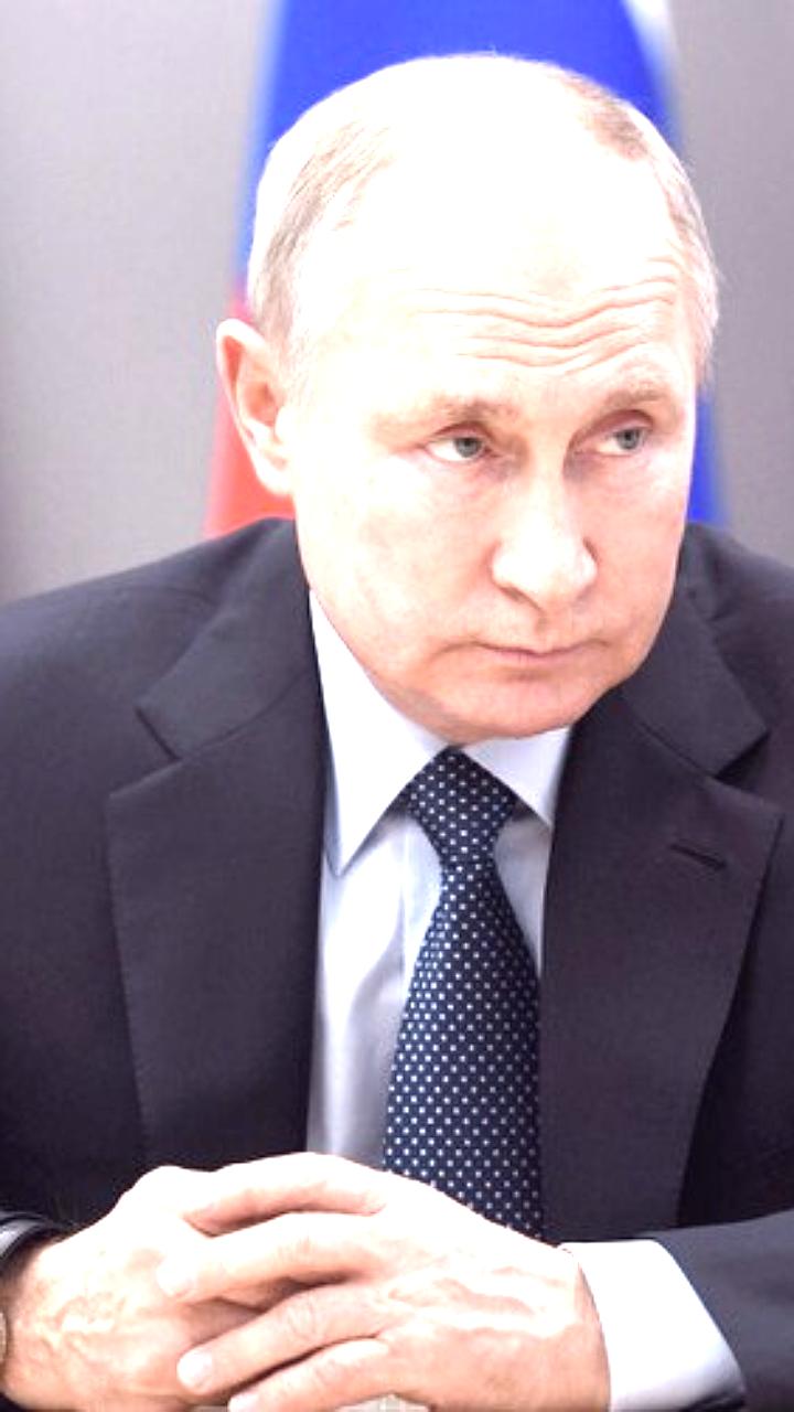 Путин поручил увеличить МРОТ до 35 тысяч рублей к 2030 году