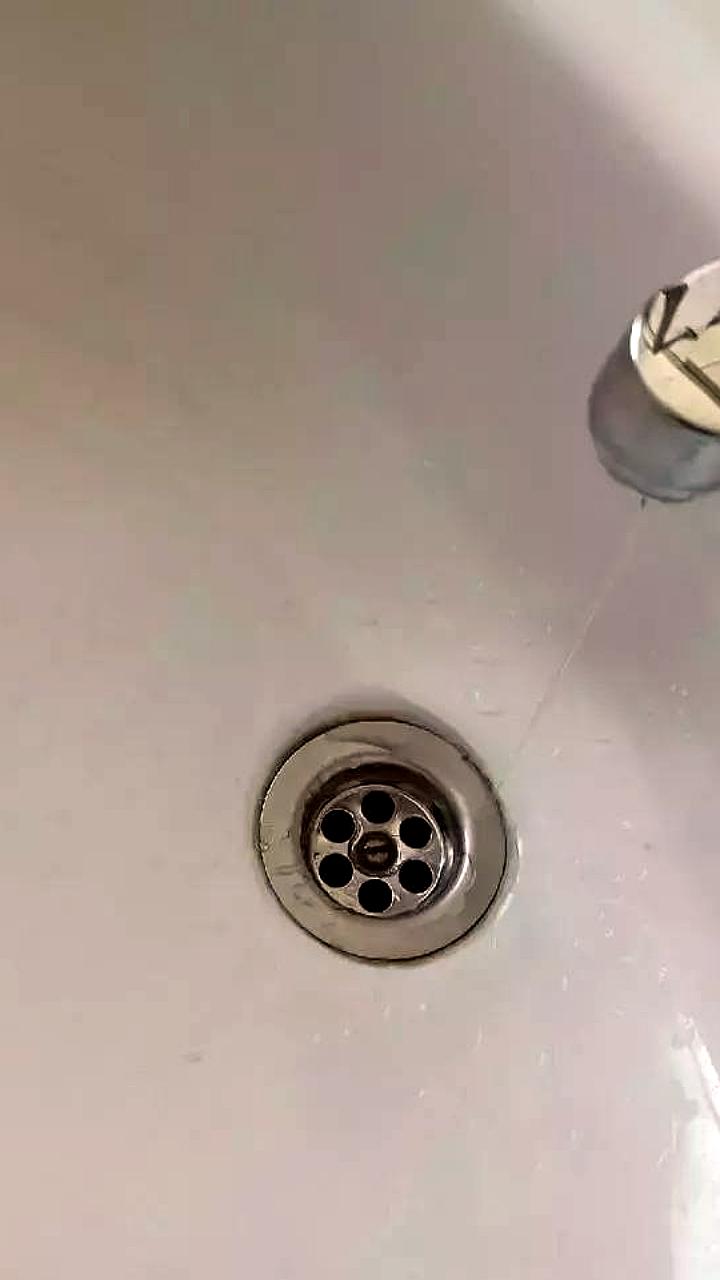 Плановые работы привели к отключению горячей воды в 65 домах Ростова-на-Дону