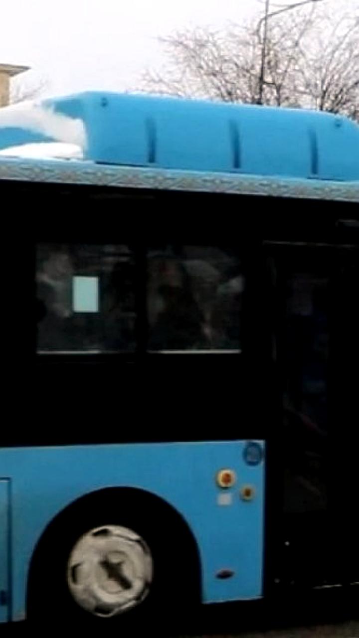 Мэр Бишкека запретил чиновникам использовать личные автомобили в определенные дни