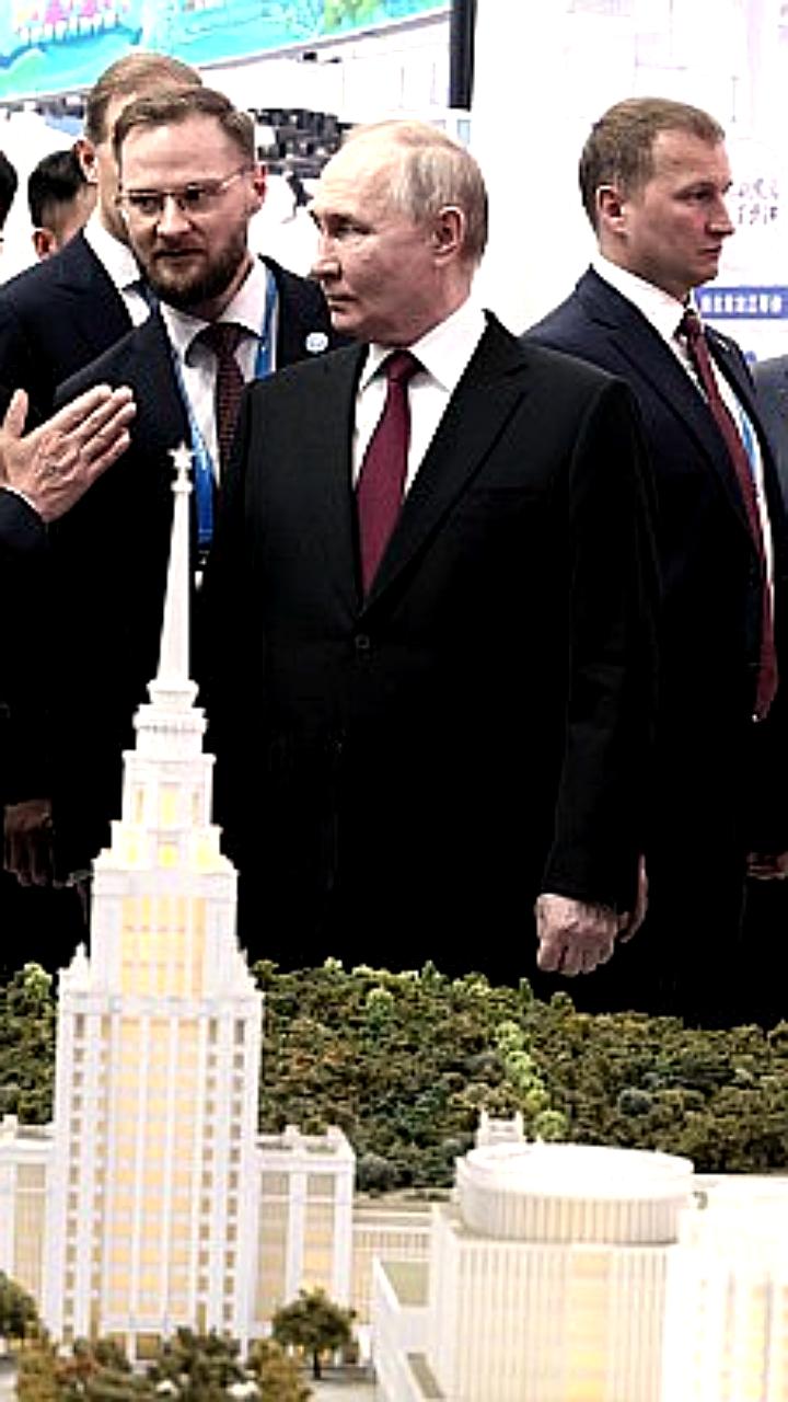 Дроны-бабочки на VIII Российско-китайском Экспо в Харбине
