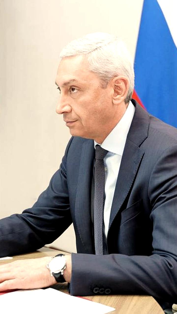 Борис Джанаев провел заседание Межведомственной комиссии по снижению неформальной занятости