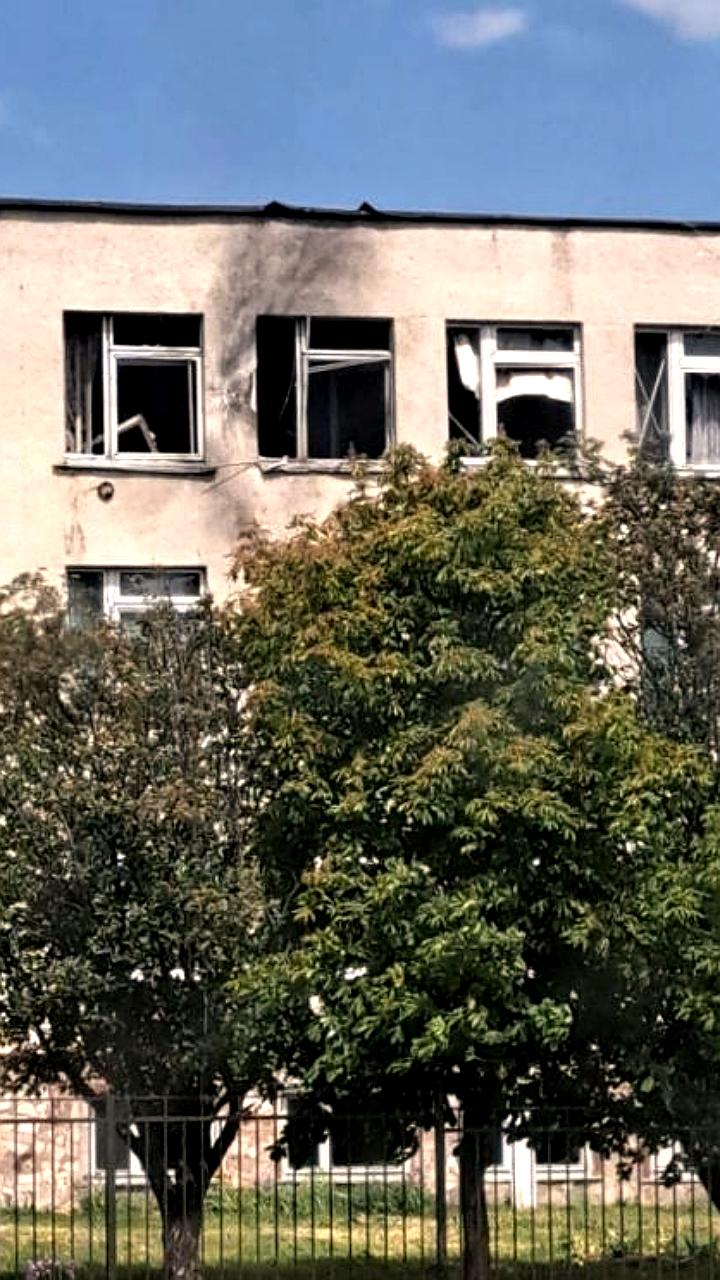 Дрон-камикадзе атаковал здание школы в Белгородской области