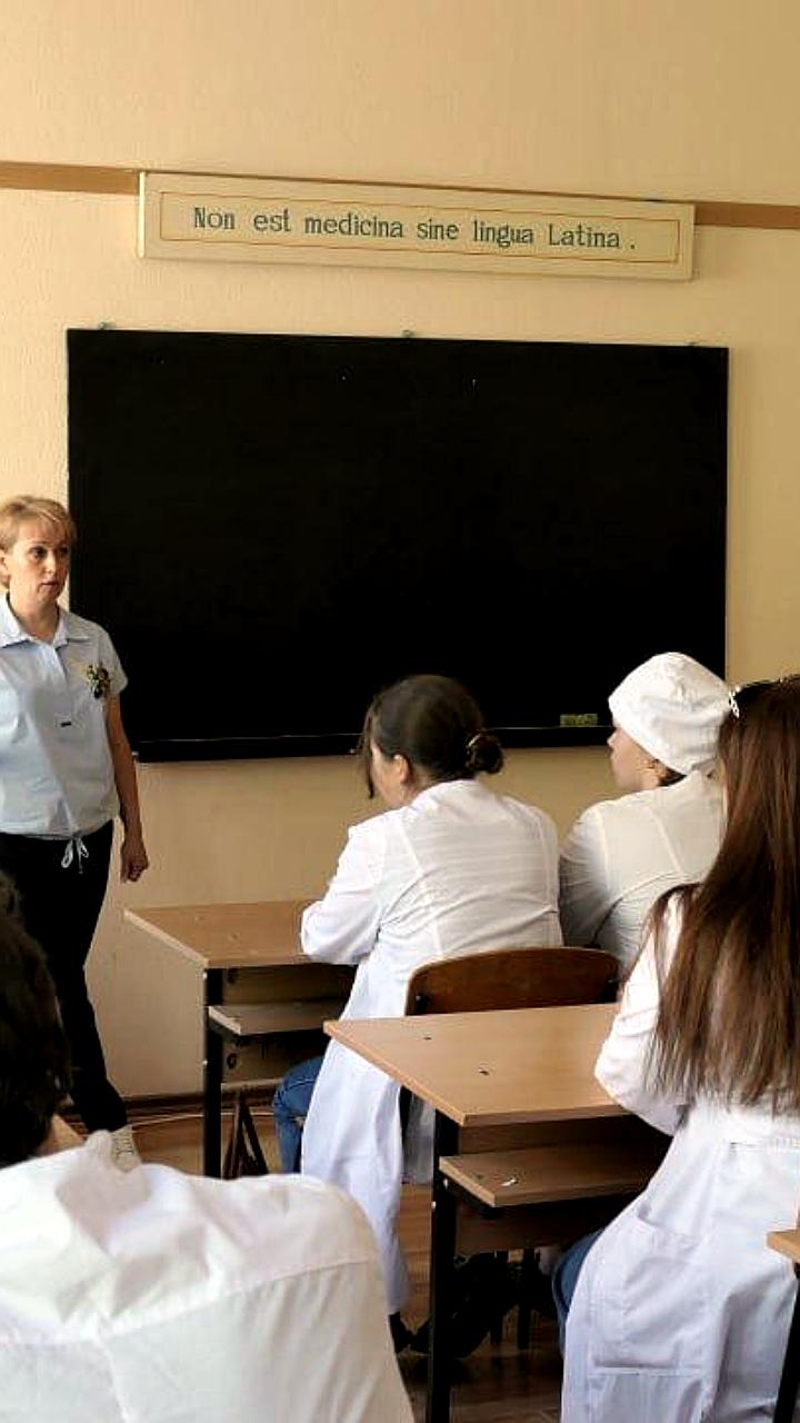 Полиция предупредила о мошенничестве: сын спас отца от кредитного обмана, студенты получили рекомендации по безопасным покупкам в интернете