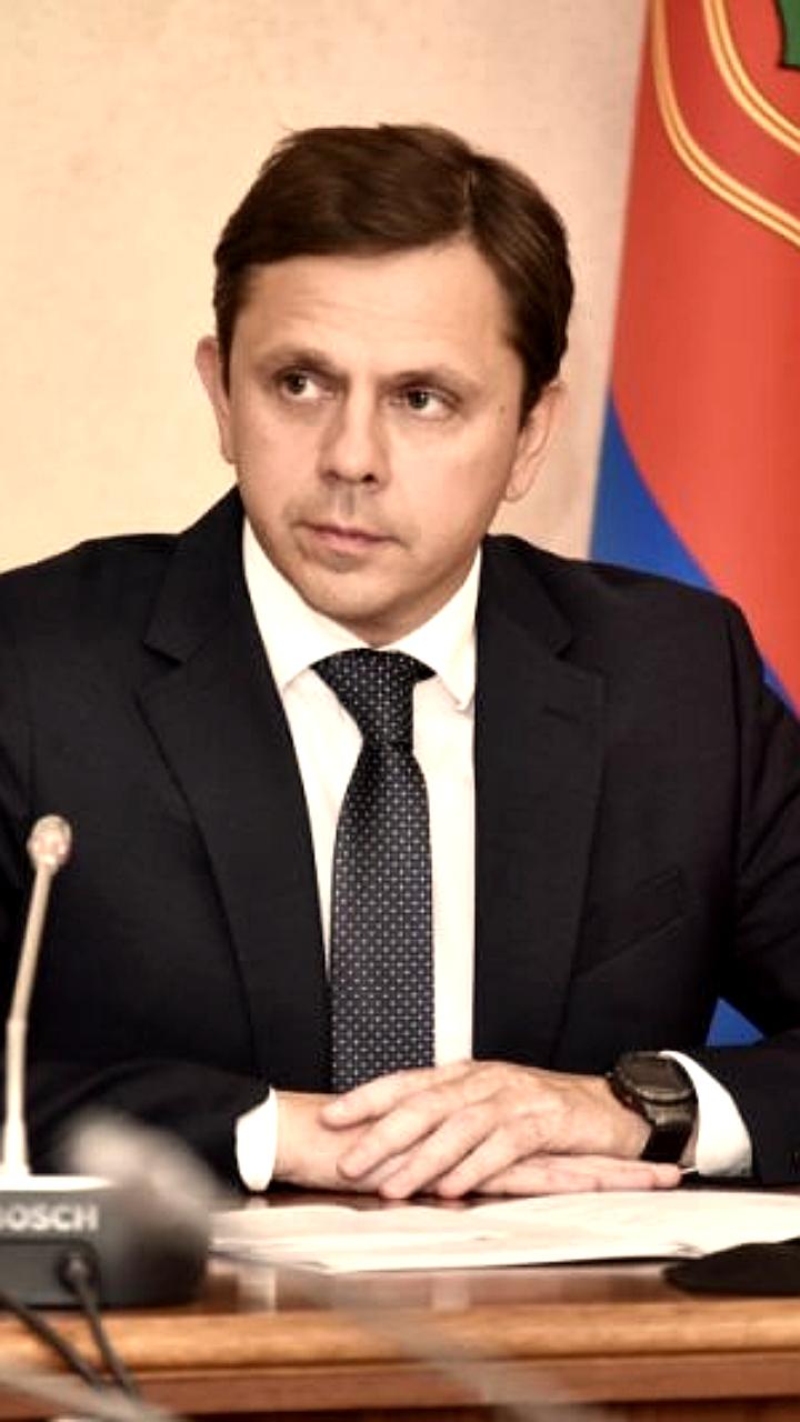 Клычков утвердил KPI для департамента молодежной политики и поздравил МСП Орловской области