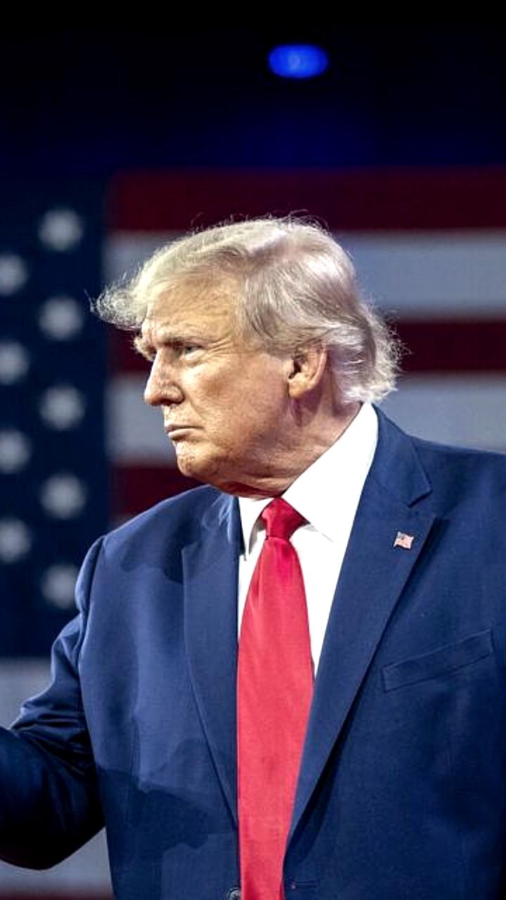 Трамп назвал решение жюри 'позором' и заявил, что будет 'бороться до конца'