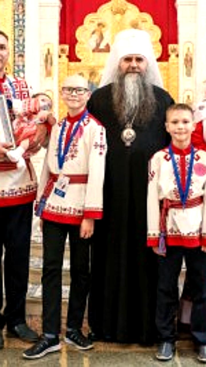 Победители конкурса «Семья года» награждены в Элисте и Дивееве