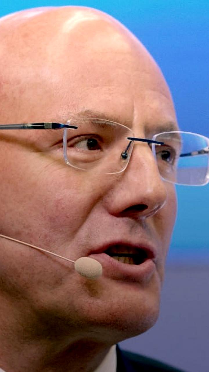 Вице-премьер Чернышенко об объединении школьной программы и ЕГЭ в 2025 году