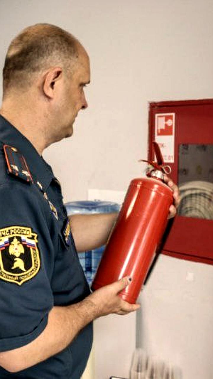 МЧС проверяет безопасность летних лагерей для детей