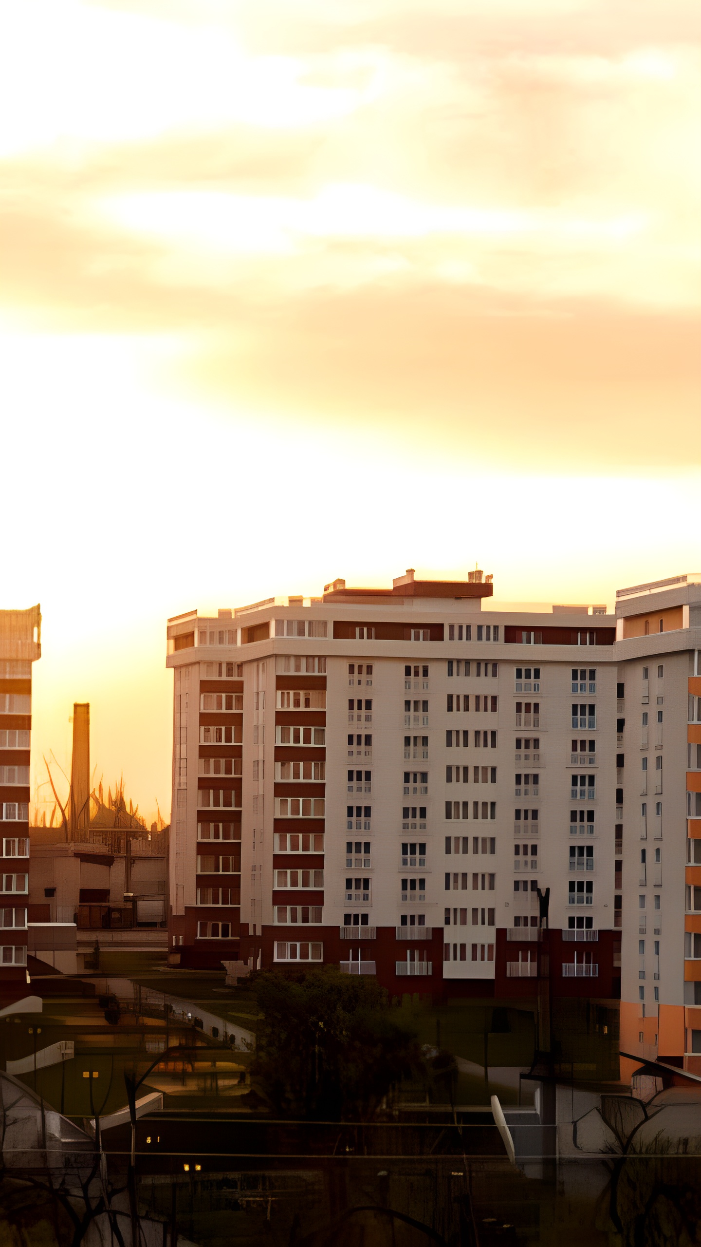 Возводство 70 многоквартирных домов в новых регионах