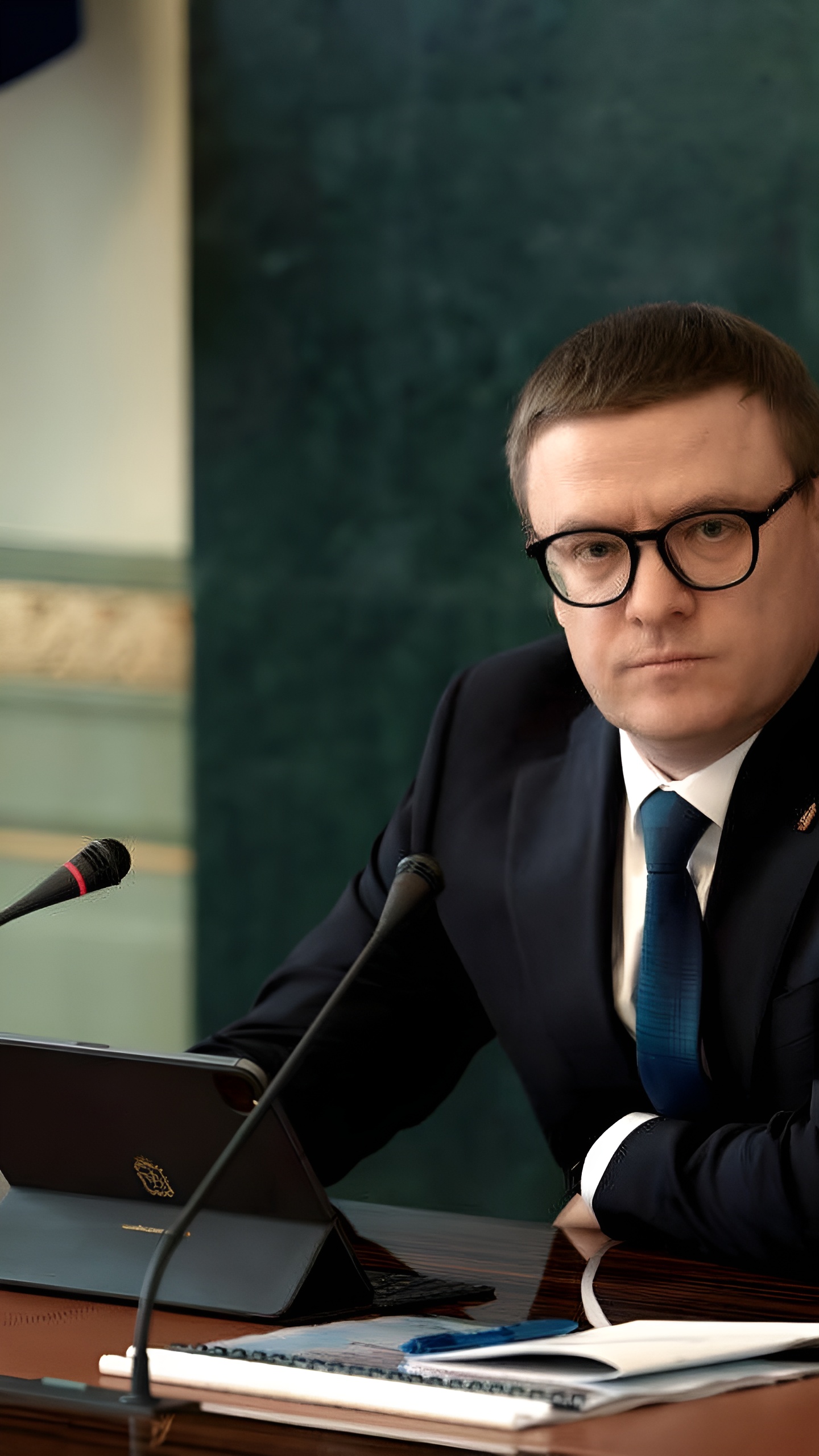 Губернатор Текслер активно работает после подачи документов на выборы