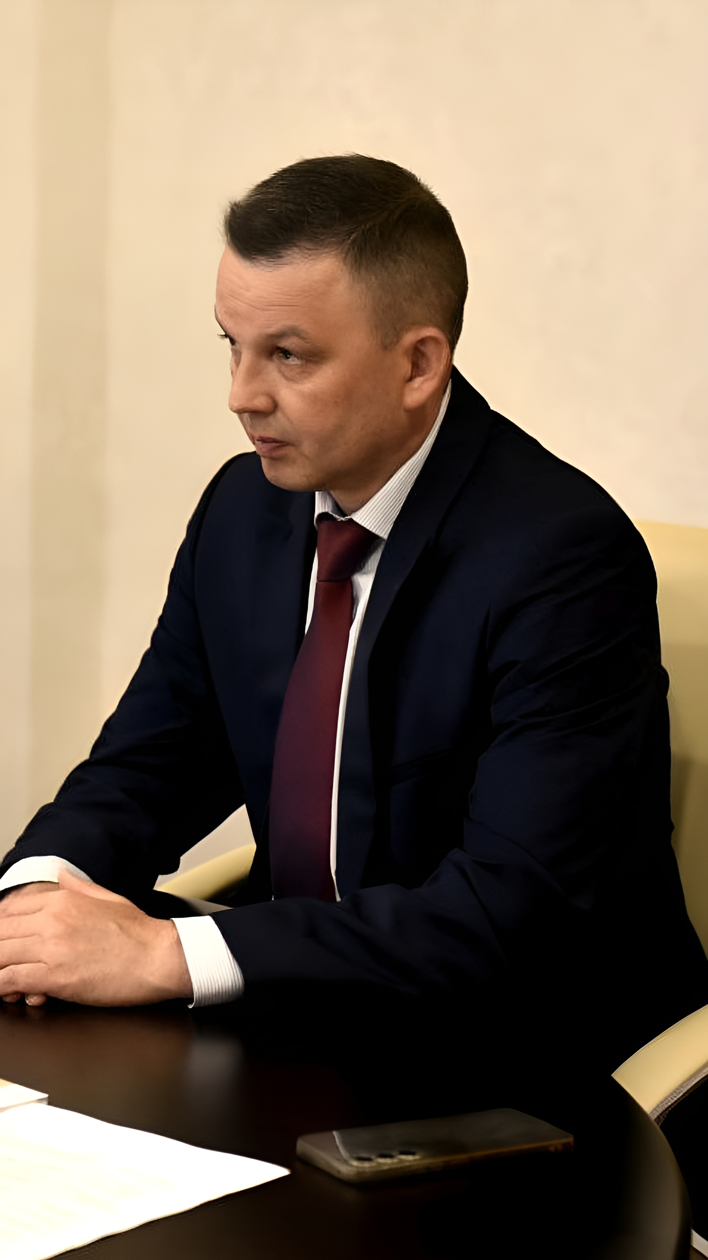 В Барнауле начали перенос памятного камня адмирала Николая Кузнецова