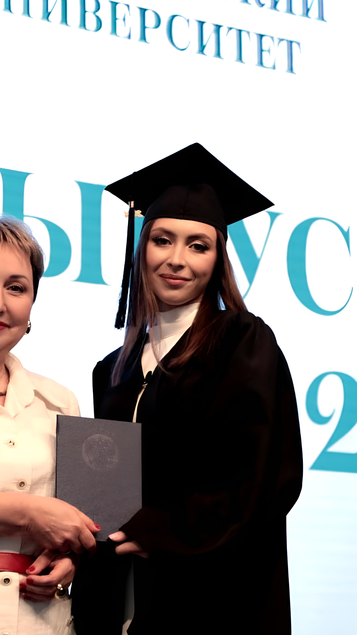 Вручение дипломов медицинским выпускникам