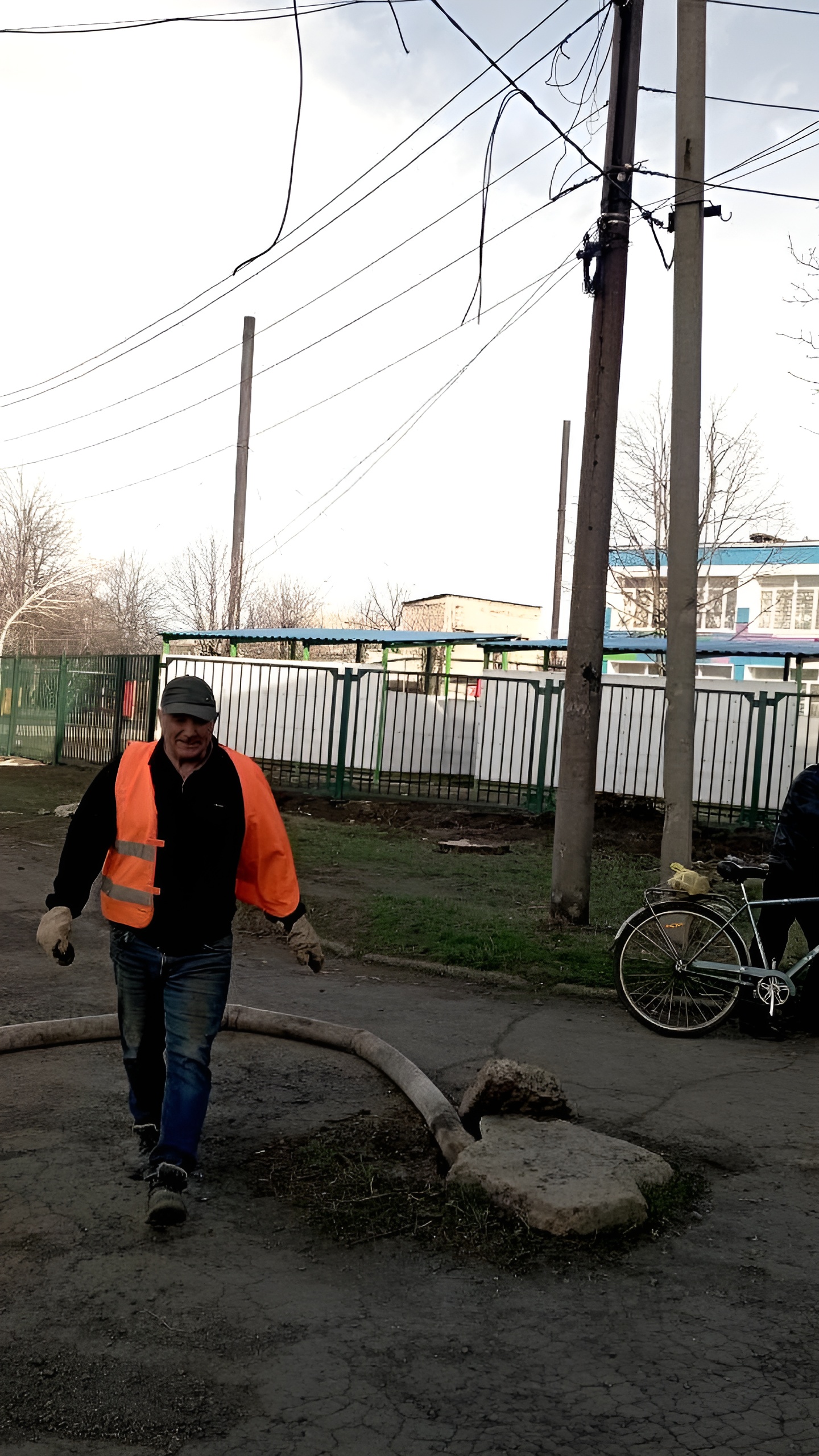Завершены работы по очистке трубопровода водоотведения на улице Комсомольской