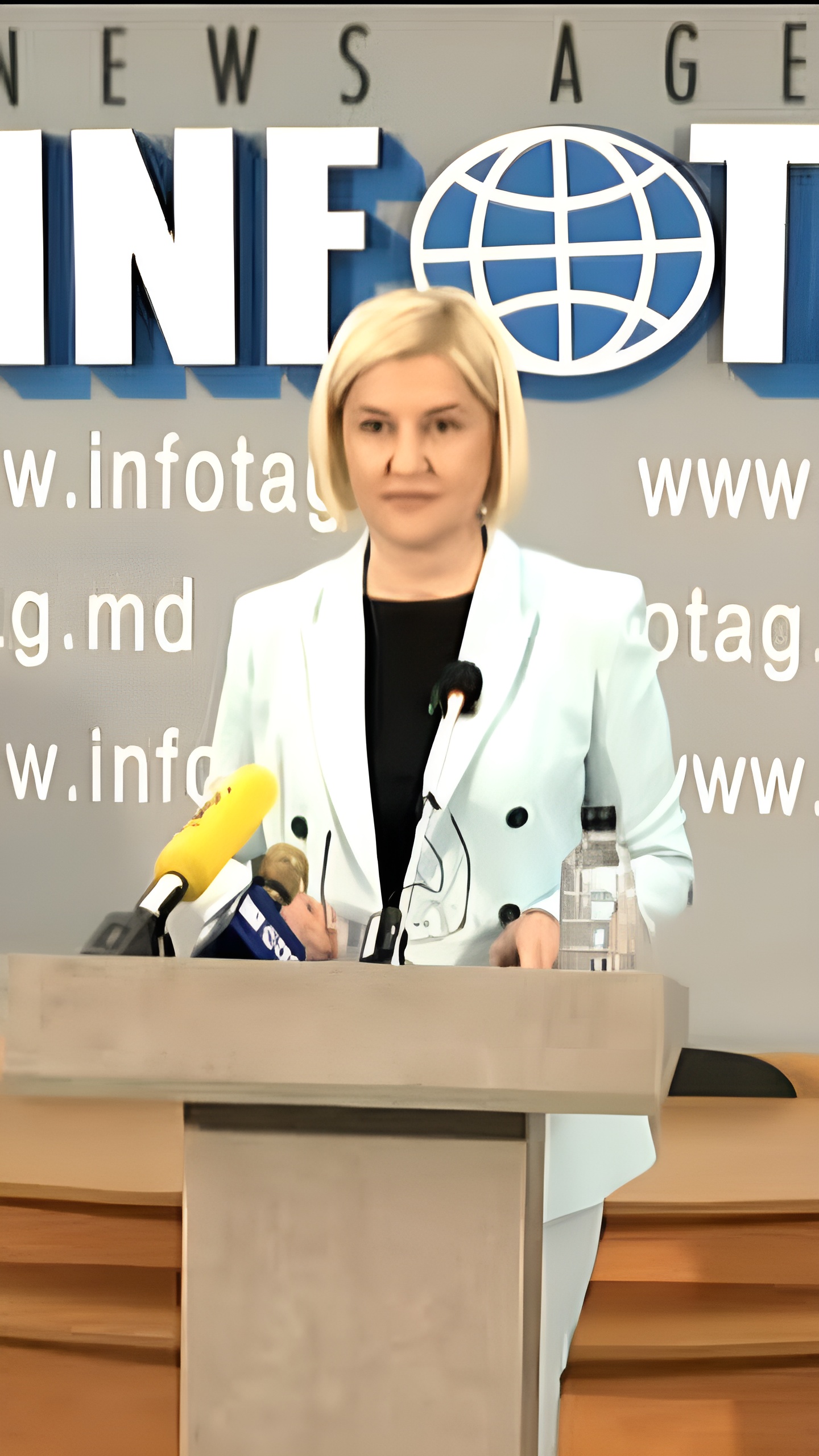Ирина Влах заявила о слежке после объявления о баллотировании на пост президента