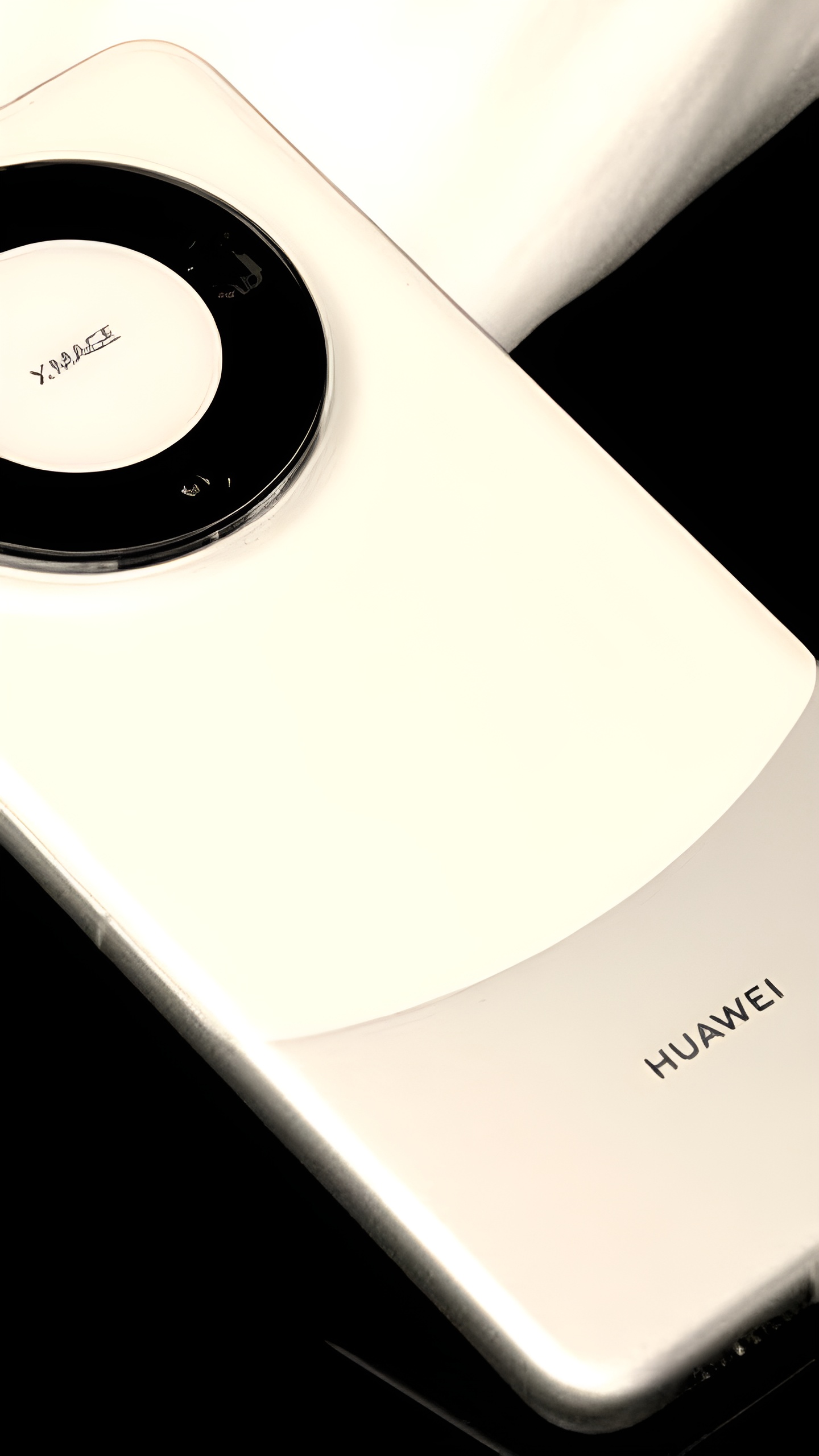 Huawei отложила Nova 13, готовит складной Nova Flip