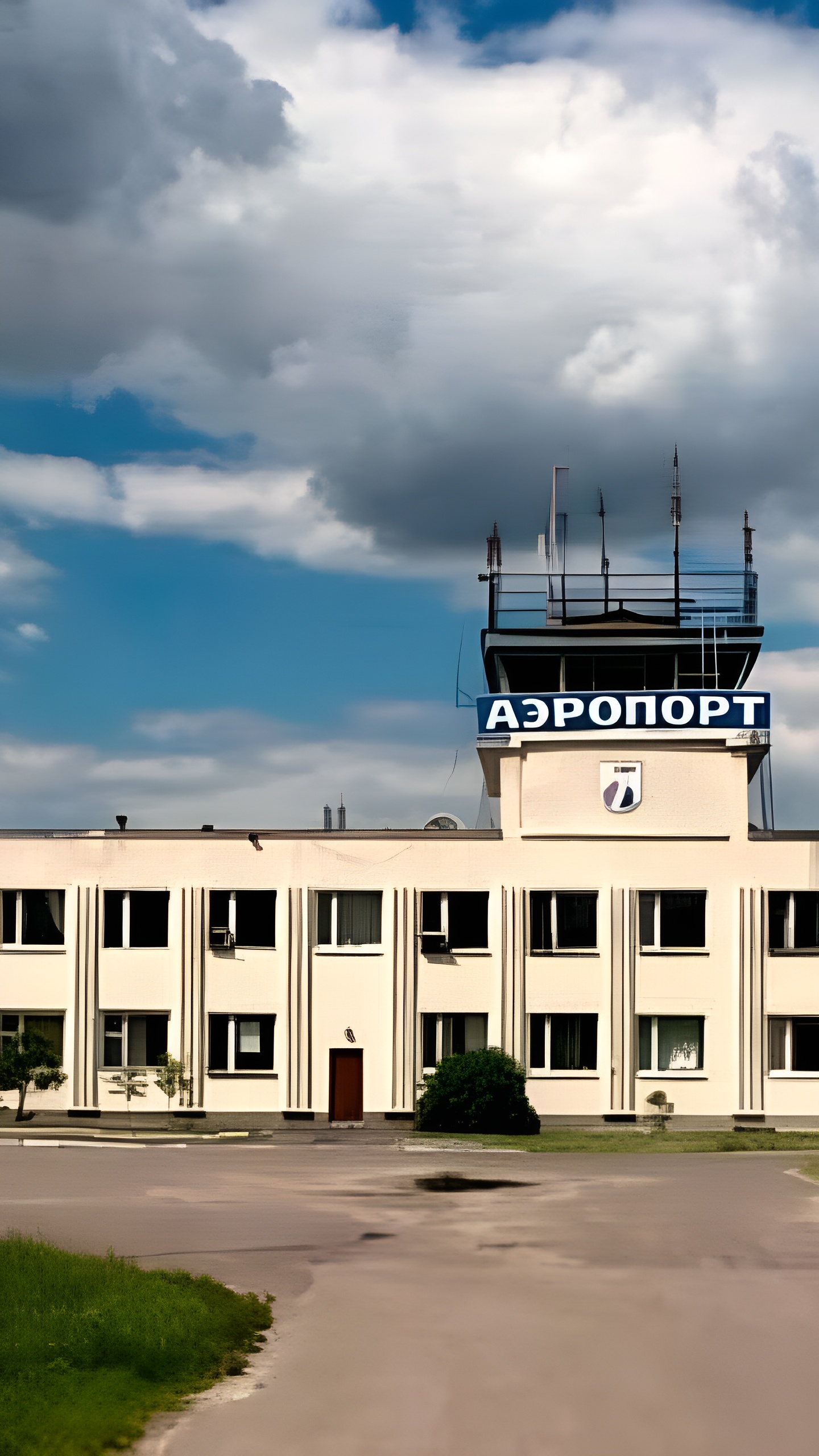 Реконструкция взлетно-посадочной полосы аэропорта Кемерово: бюджет увеличен на 20% для ускорения работ