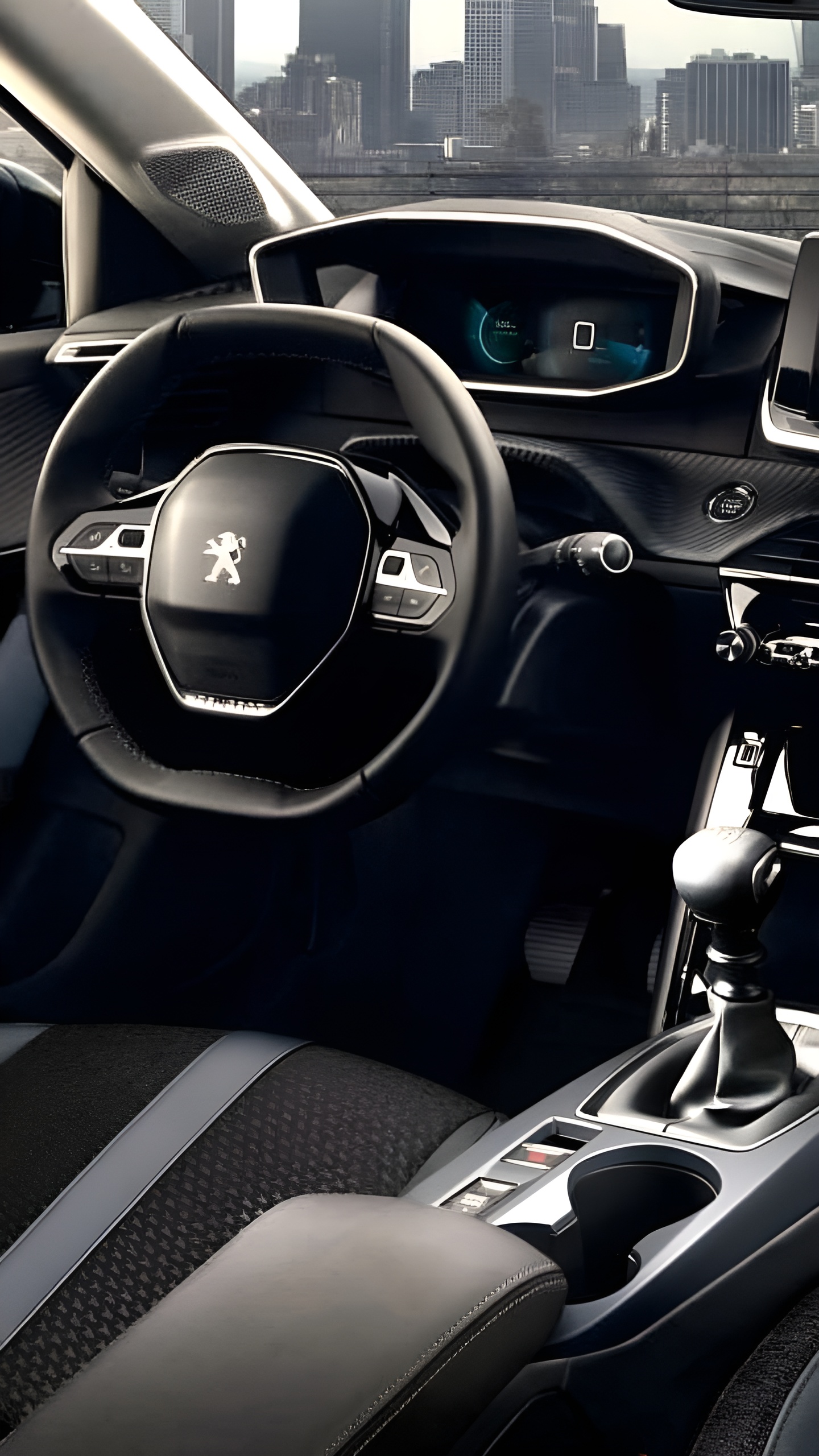 В Россию поступил Peugeot 2008 по цене 2,6 млн рублей с учетом всех затрат