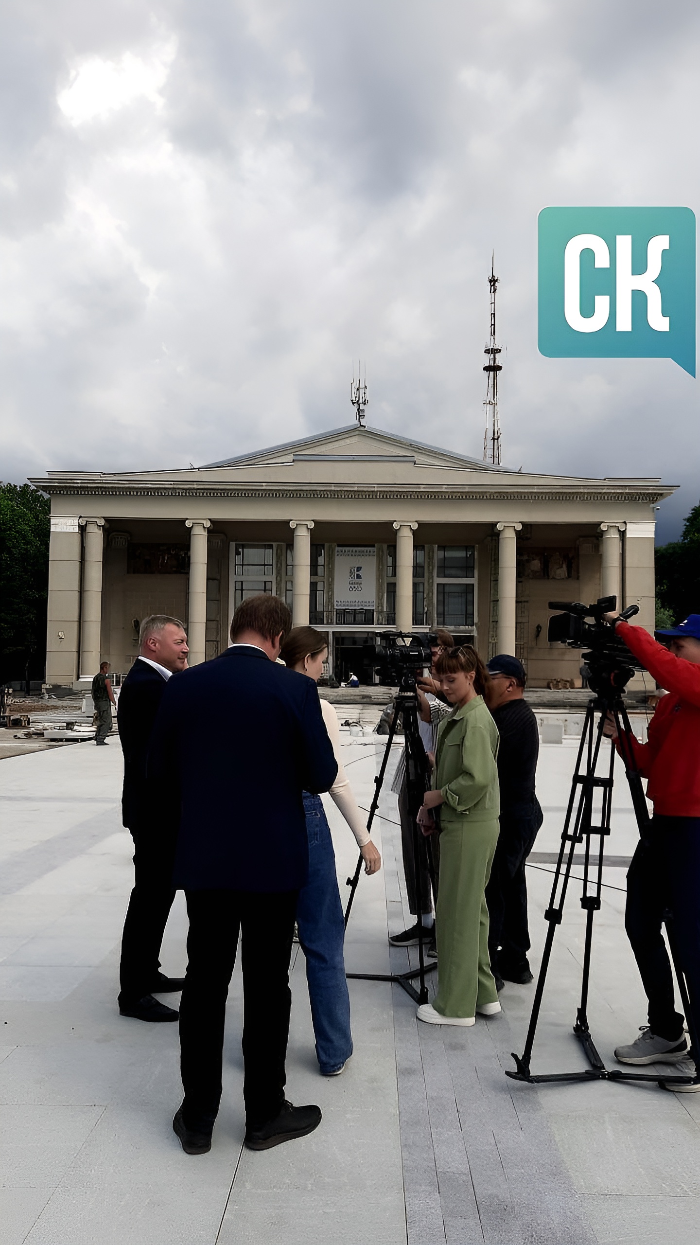 В Кирове устанавливают памятник Александру Невскому в рамках благоустройства площади
