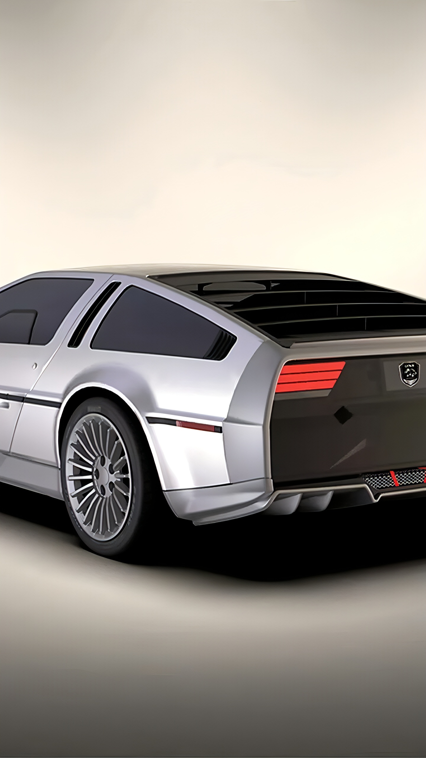 Представлен новый DeLorean DMC-EV: электрокар с запасом хода до 400 км и стартовой ценой $249999