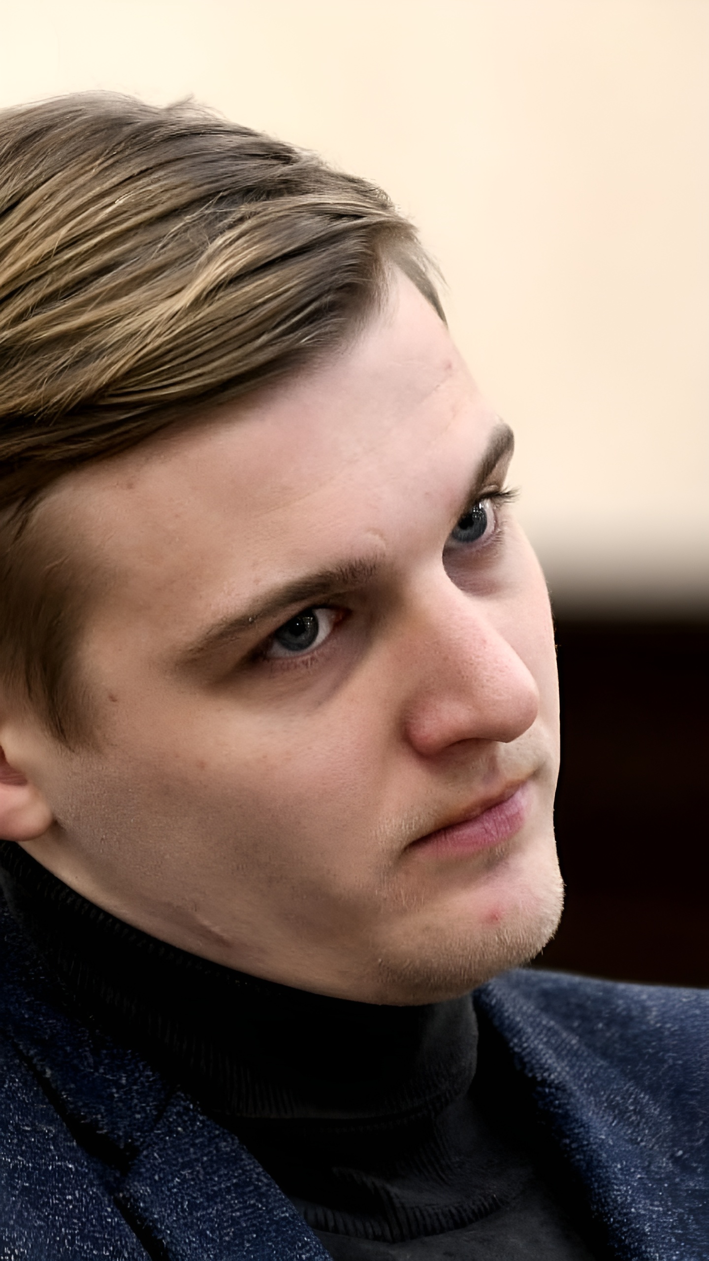 Кандидат Партии пенсионеров исключен из выборов в Кургане после инцидента с агитатором в костюме динозавра