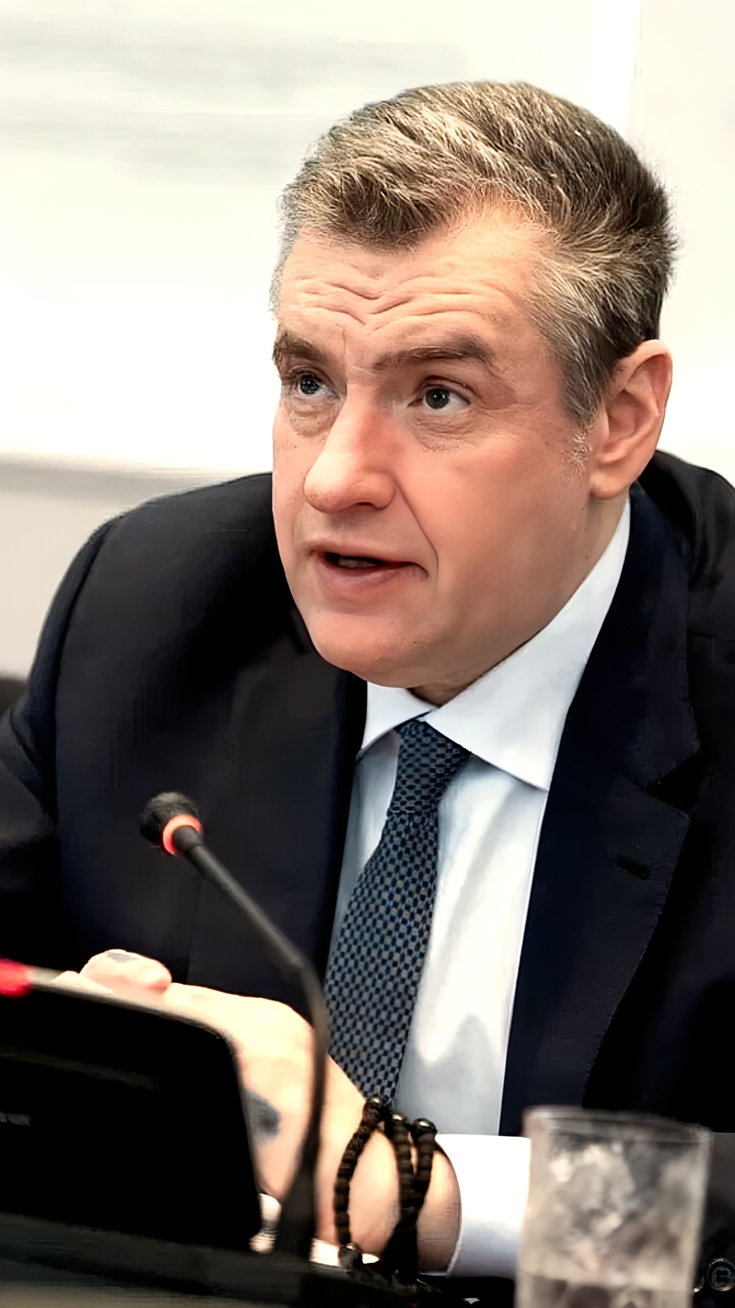 Поддержка школьников: акции по сбору канцтоваров и ноутбуков для нуждающихся