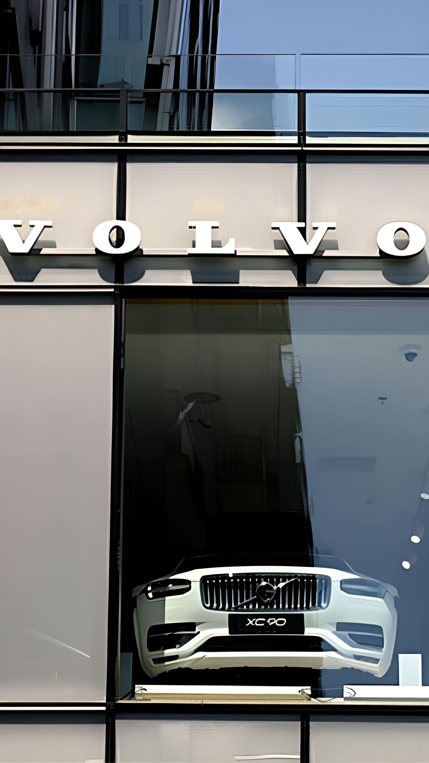 Volvo Cars отложила переход на электромобили до 2030 года из-за инфраструктурных проблем