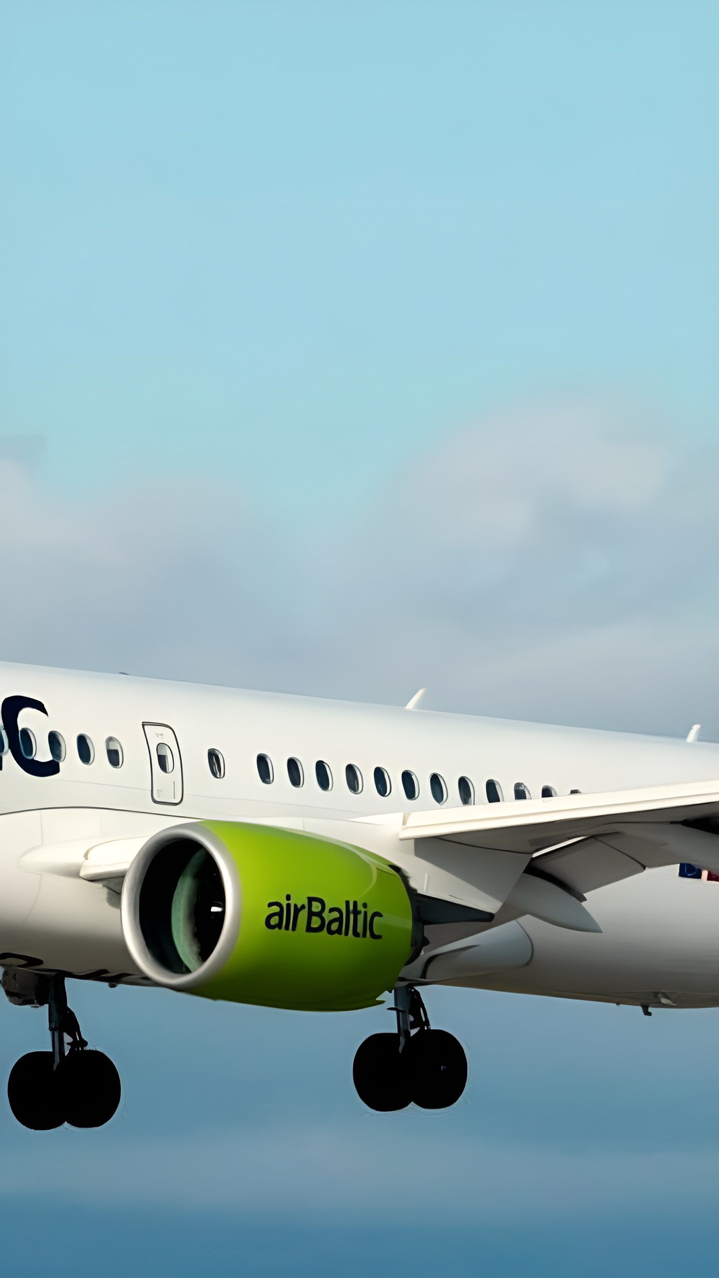 Air Baltic анонсирует новые авианаправления из Вильнюса и Таллинна