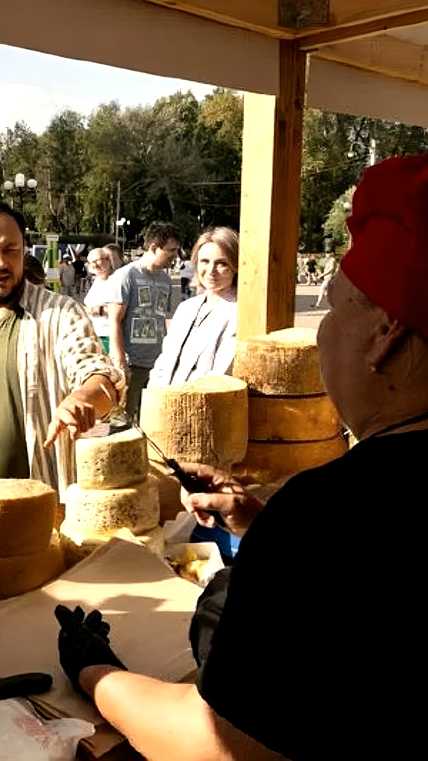 Фермерские ярмарки и фестивали в Чувашии и Вологде: осенние продукты и культурные мероприятия