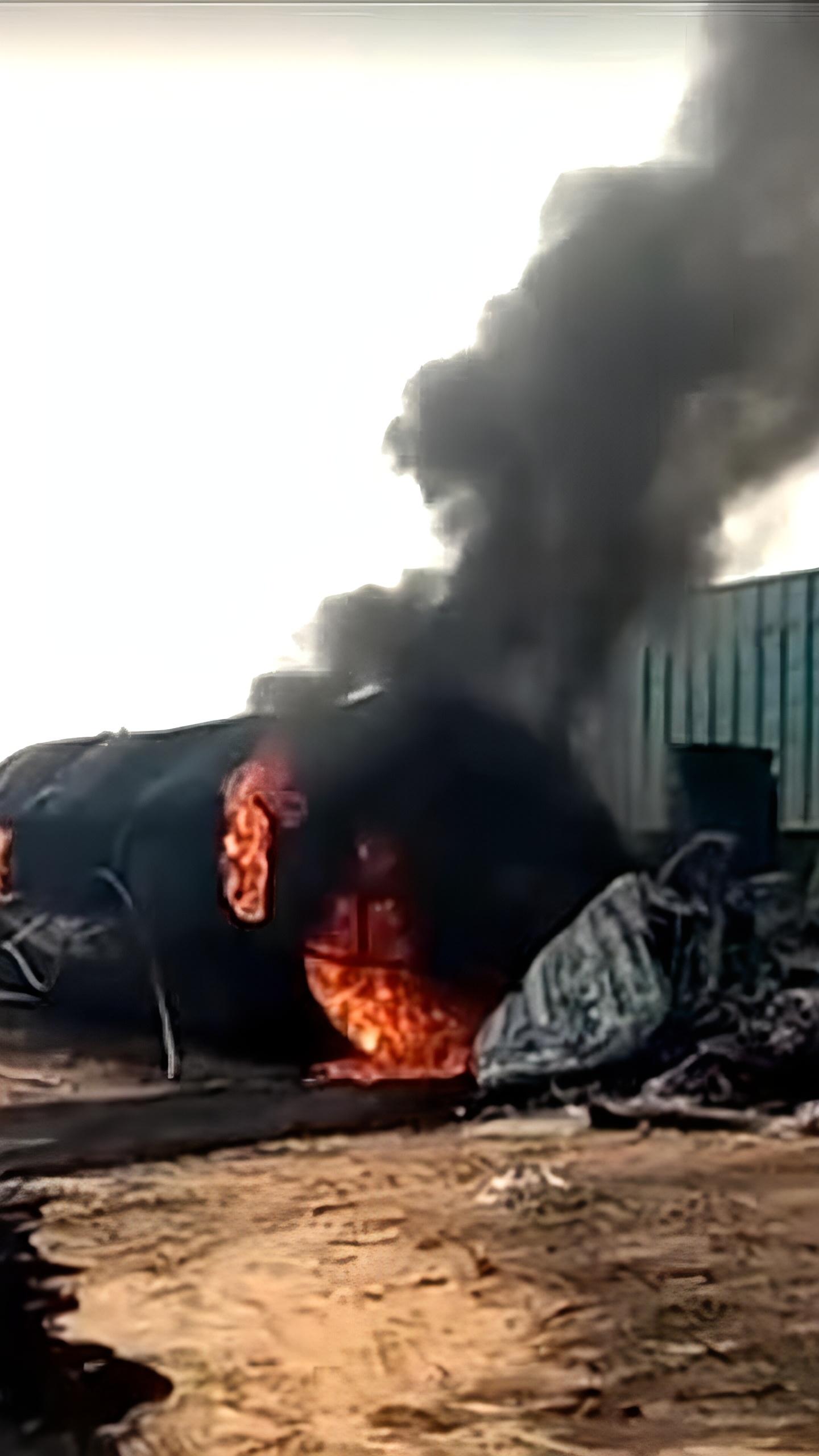 Столкновение автоцистерны и автобуса в Кот-д'Ивуаре унесло жизни 13 человек