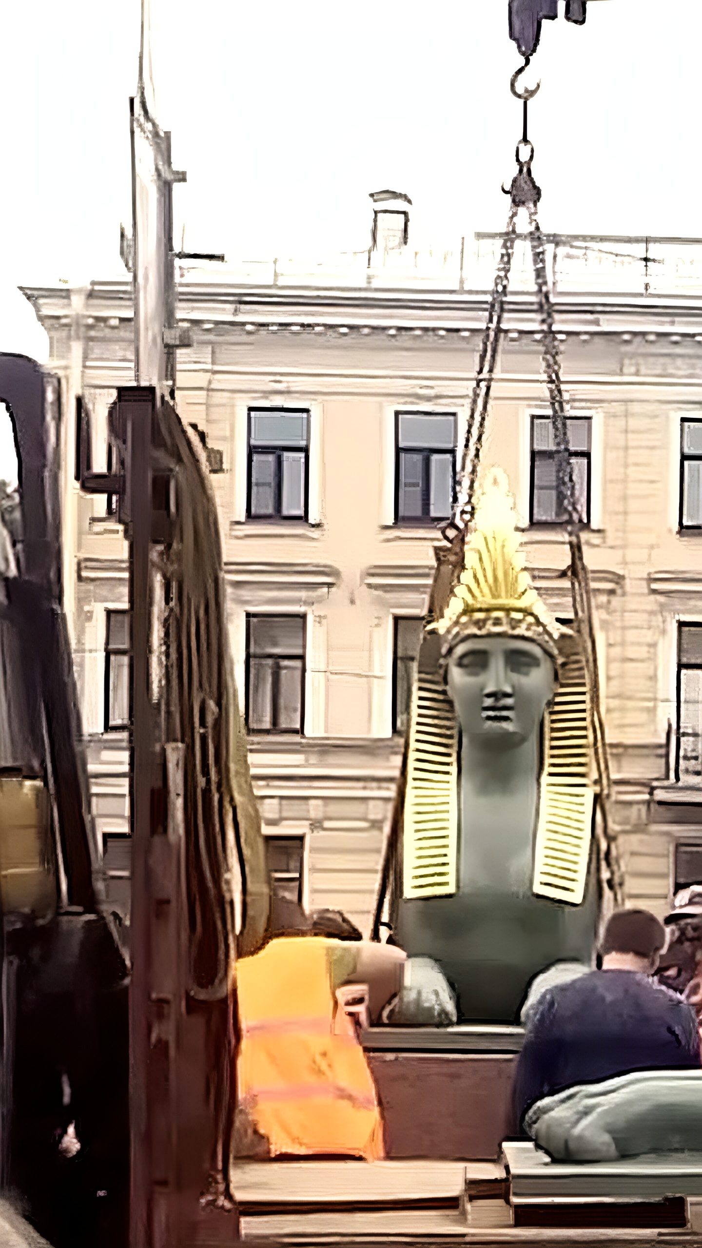 Сфинксы Египетского моста вернулись после реставрации