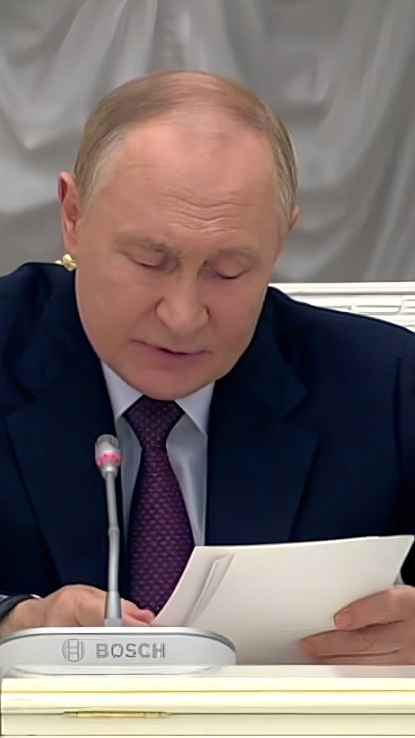 Путин сообщил о росте несырьевого экспорта на заседании Госсовета