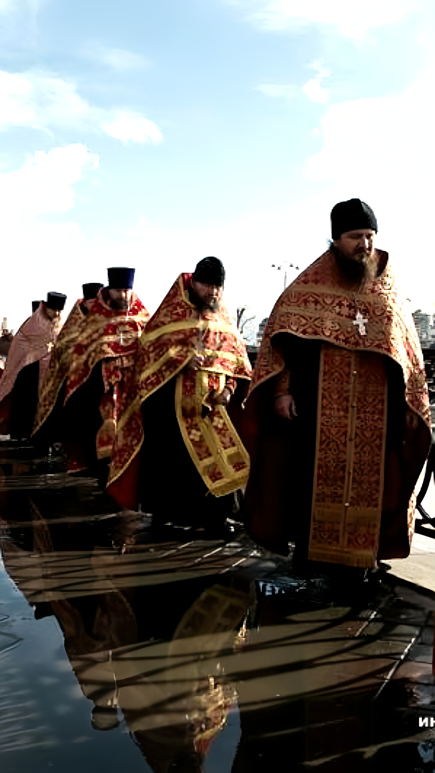 В Екатеринбурге перекроют дороги из-за православного крестного хода