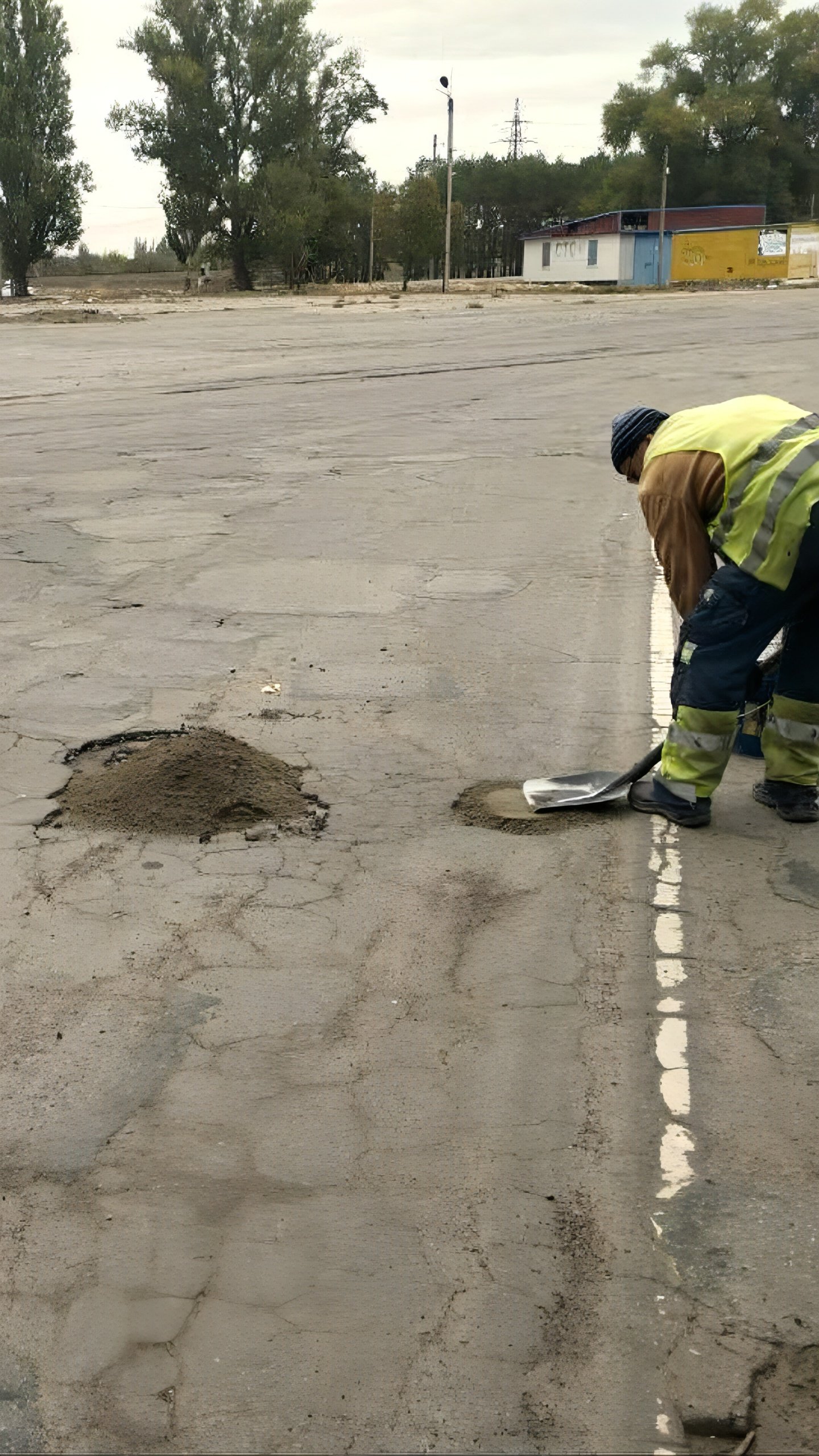 Коммунальные службы Новокаховского округа продолжают улучшение городской инфраструктуры