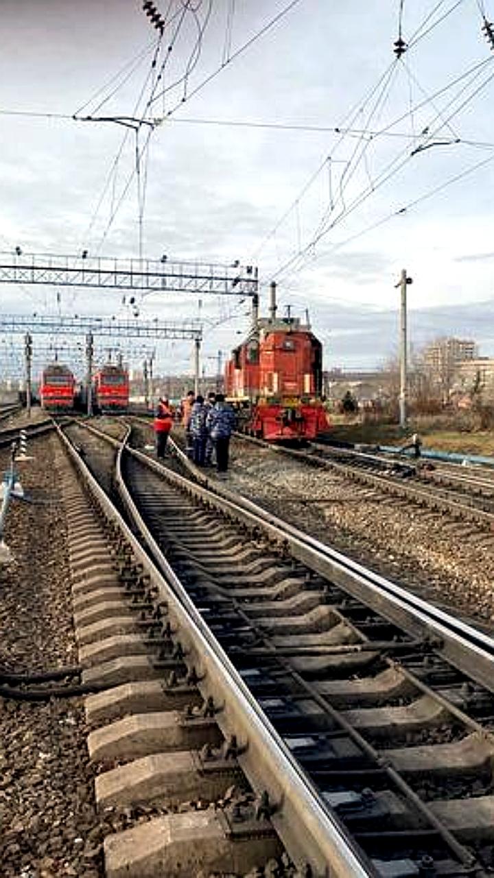 Грузовой поезд сбил школьника в Новосибирской области