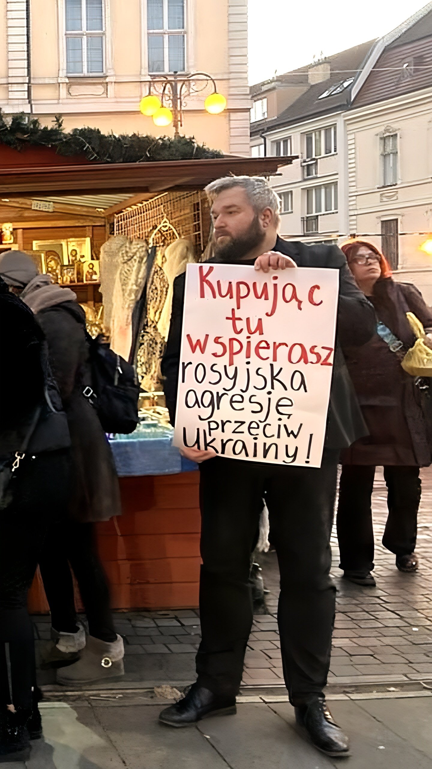 Монахини из Беларуси покинули рождественскую ярмарку в Польше после протестов