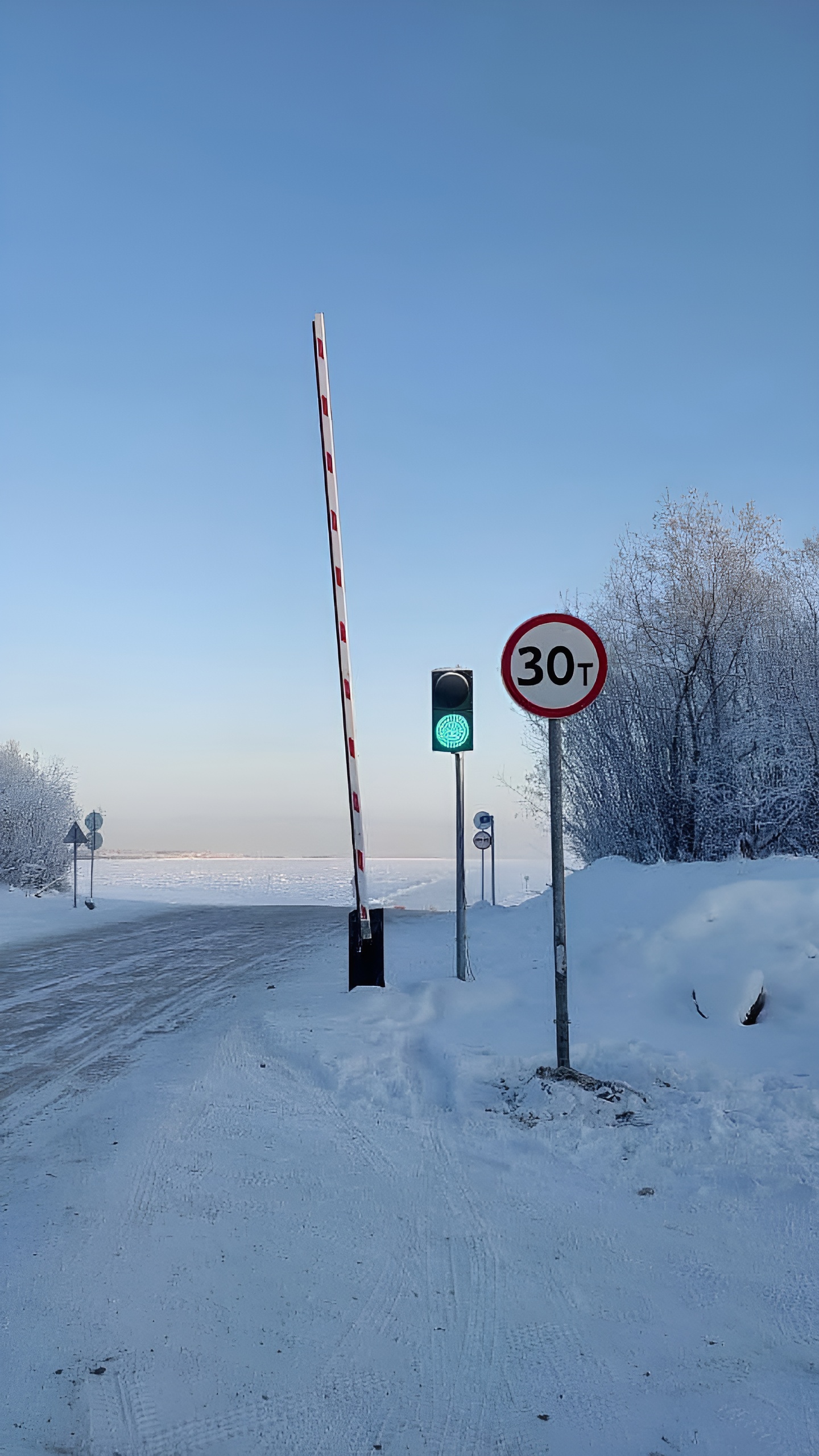 Увеличение грузоподъемности на ледовых переправках в Нижневартовском районе и Якутии