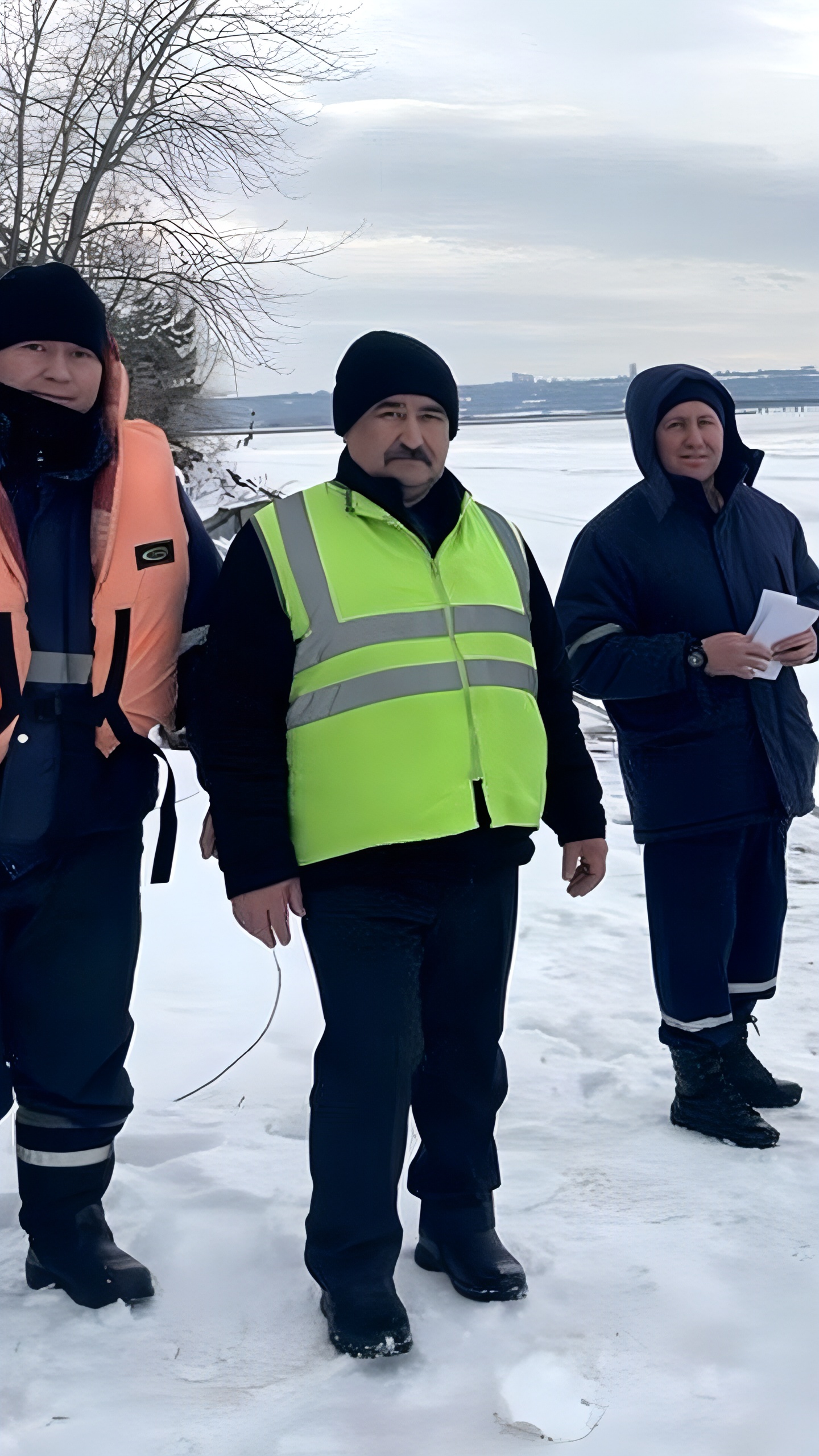 Ульяновские спасатели предупреждают о тонком льде на реке Свияга