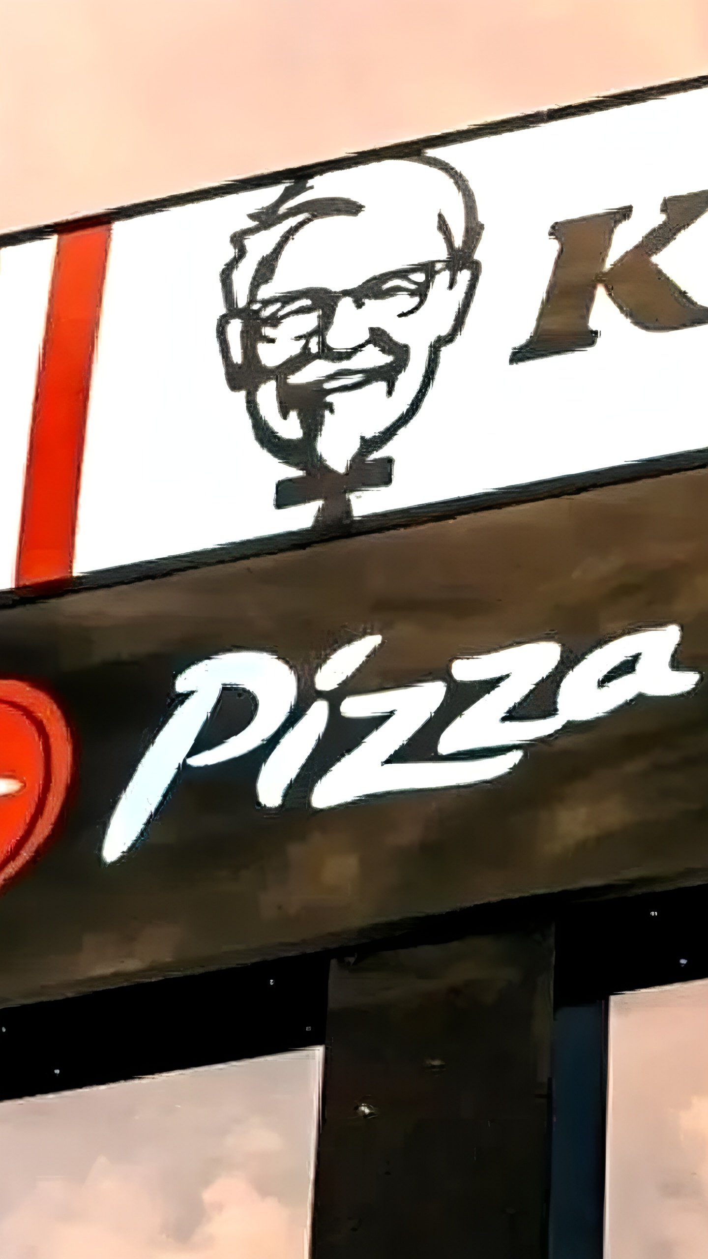 Yum! Brands прекращает франчайзинг KFC и Pizza Hut в Турции, закрывая 537 ресторанов