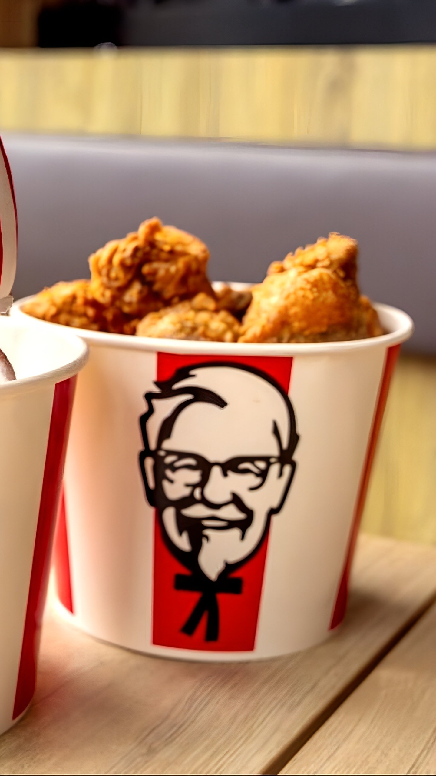 KFC в Сингапуре представил коллекцию товаров с дизайном Mofusand