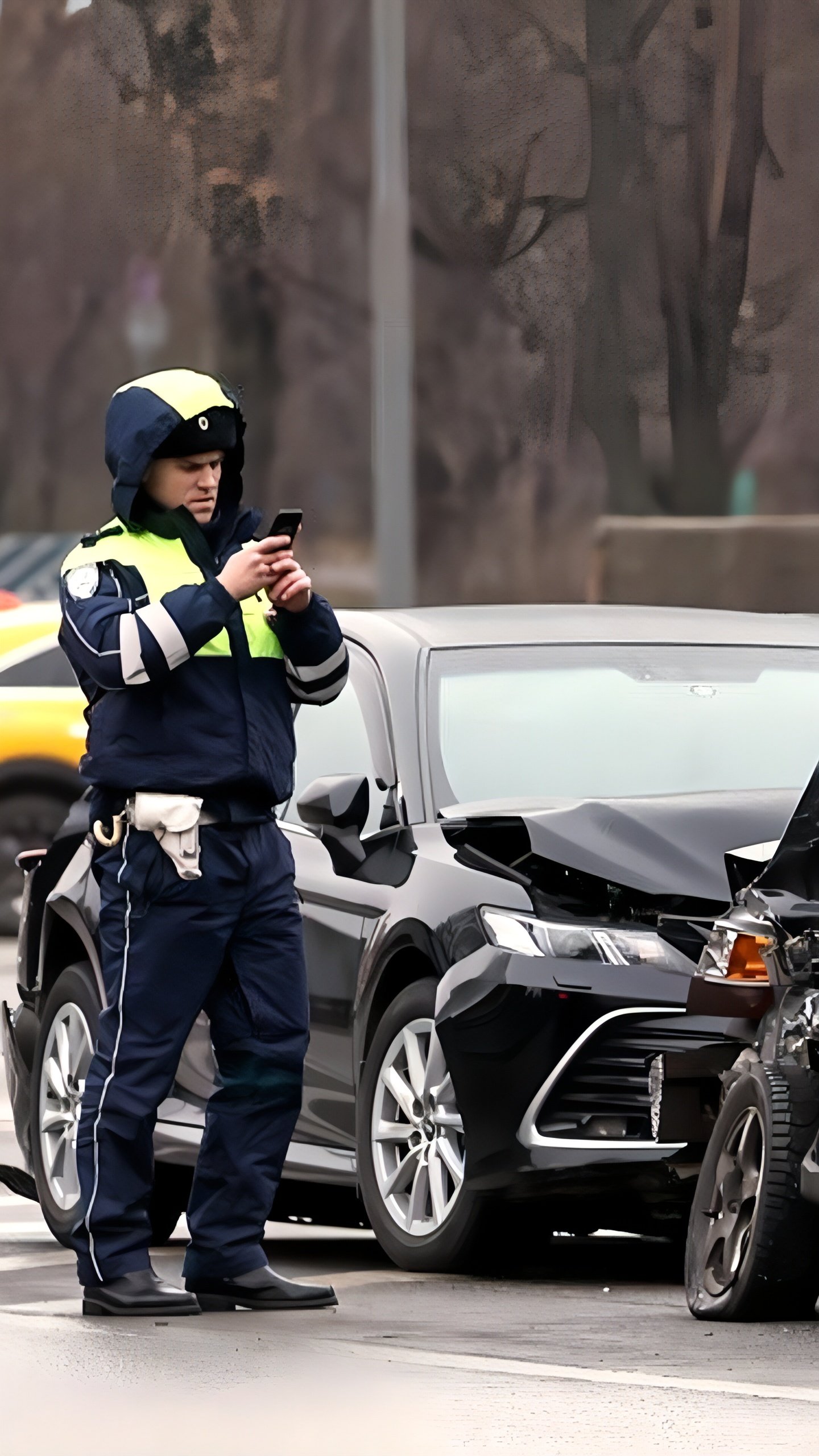 Новые страховые полисы ОСАГО вступают в силу с 1 января, сообщает Евгений Уфимцев